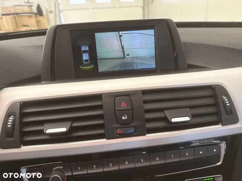 BMW Seria 3 320i GPF - 15