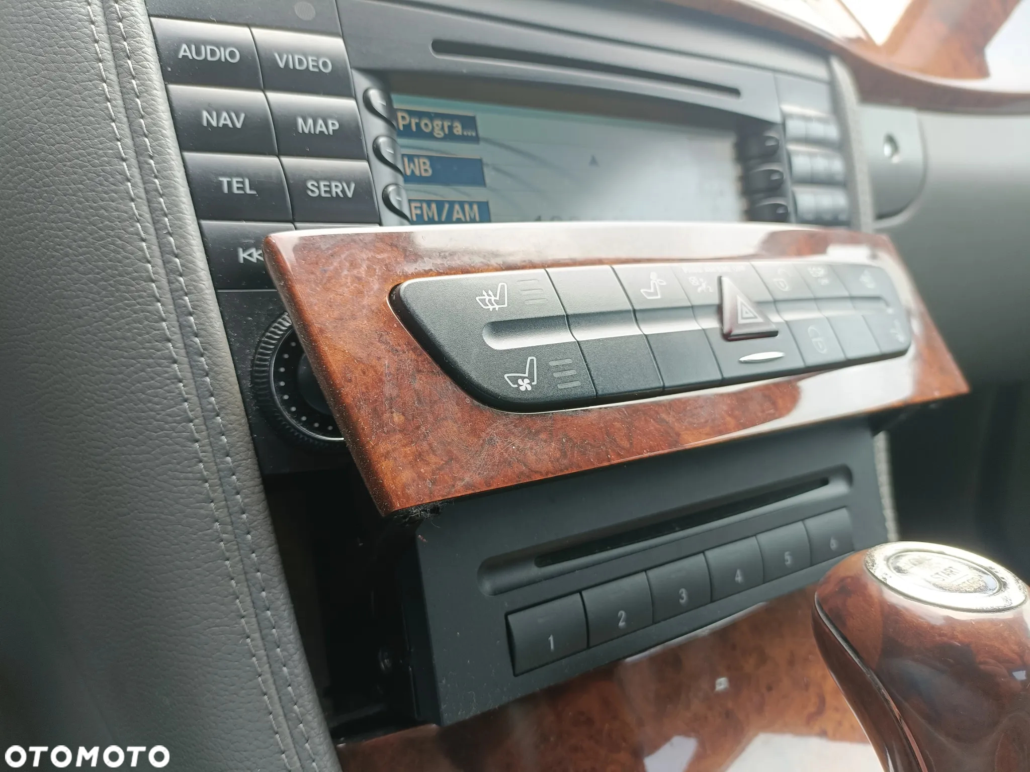 Mercedes-Benz CLS 350 - 32