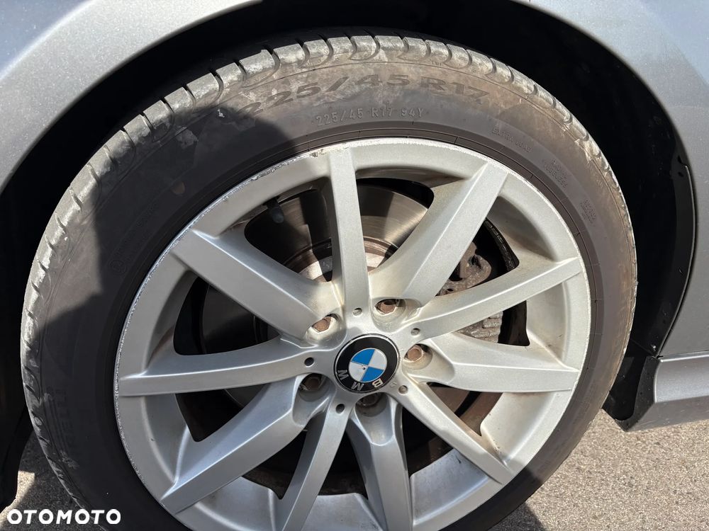 BMW Seria 3 330d DPF Touring - 14