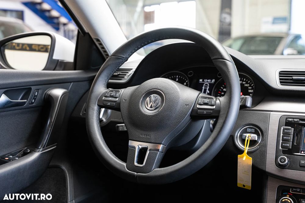 Volkswagen Passat 2.0 TDI DSG Comfortline - 13