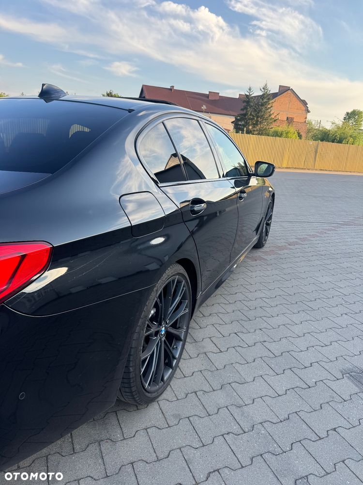 BMW Seria 5 530d xDrive - 11
