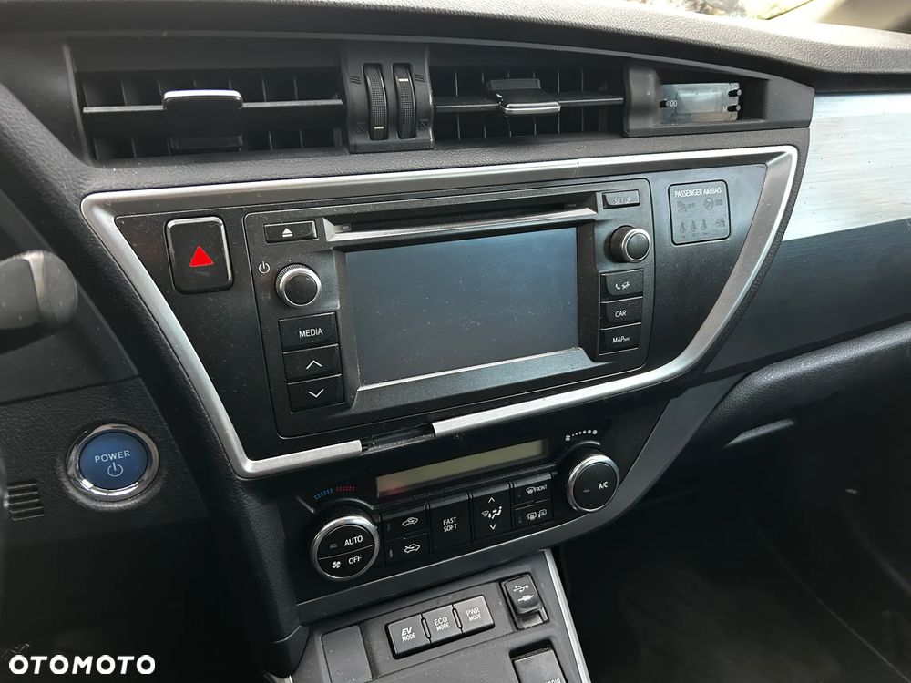 Toyota Auris - 23