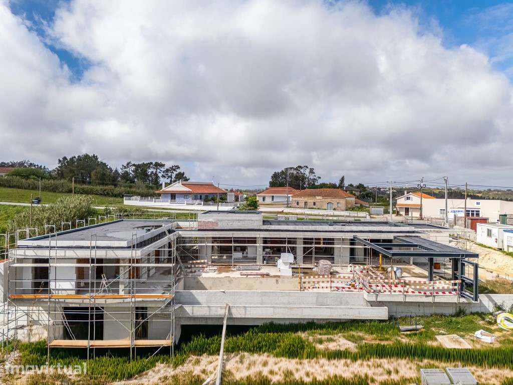 Moradia de luxo rodeada por natureza e a poucos minutos das praias - Grande imagem: 4/55