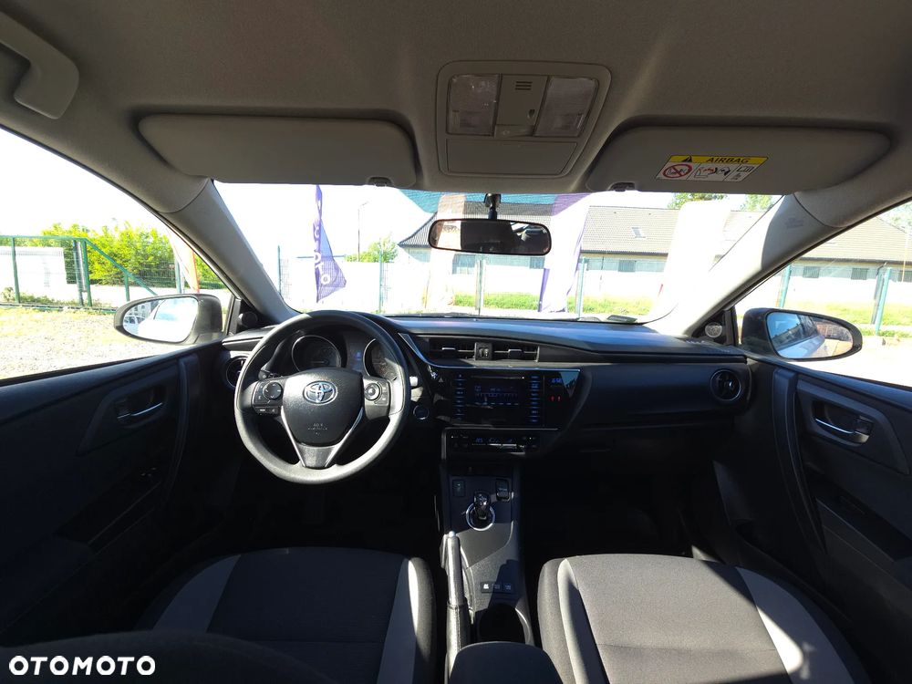 Toyota Auris 1.8 HSD Luna - 30