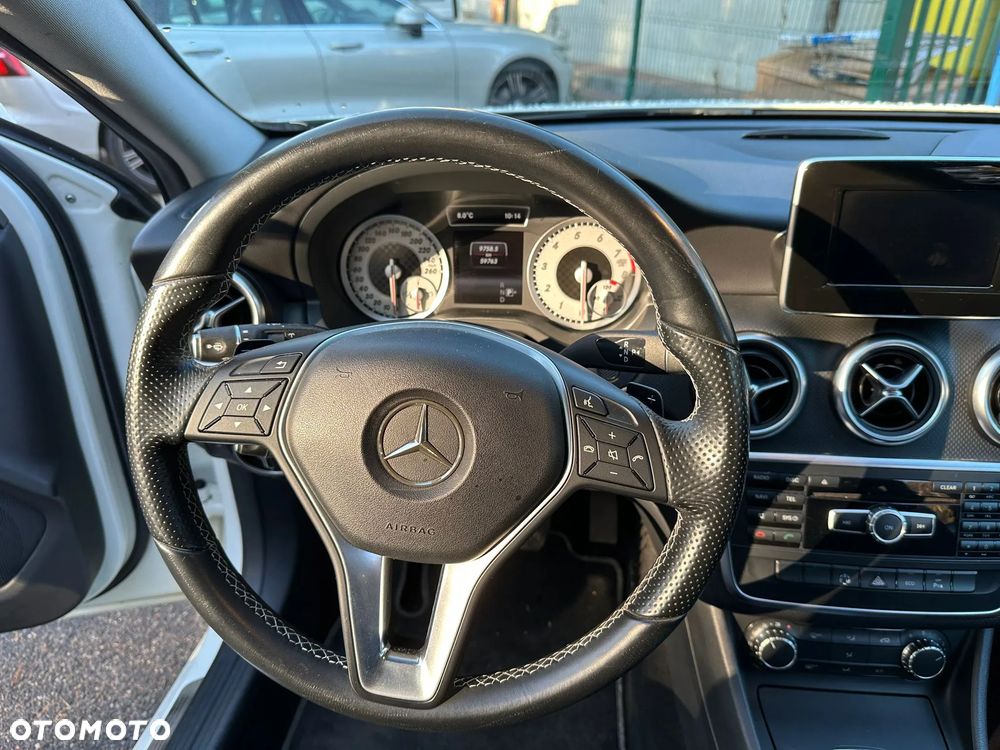Mercedes-Benz Klasa A 180 7G-DCT - 7