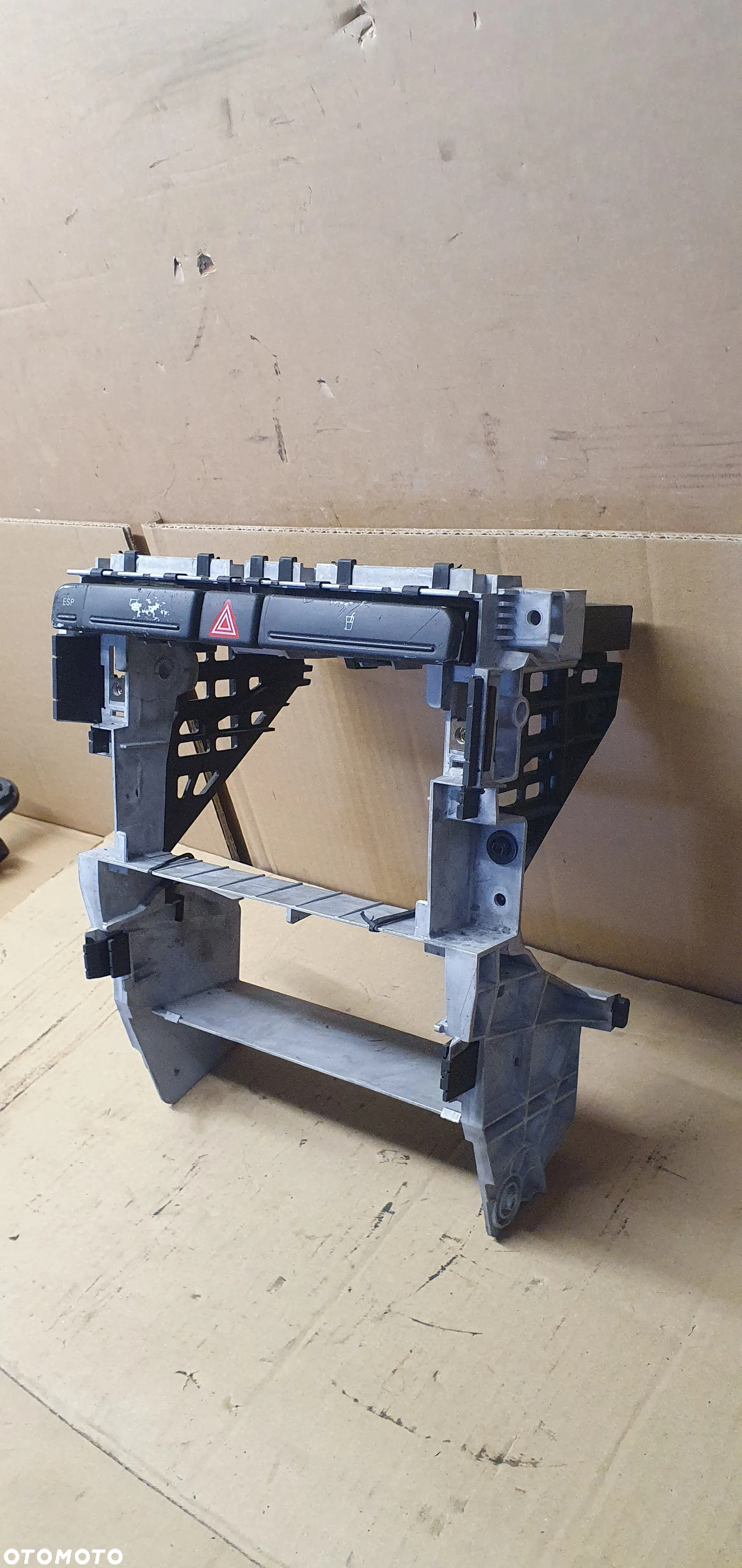 Ramka kosz konsoli radia 2 DIN Audi A4 B6 8E0858005C - 3