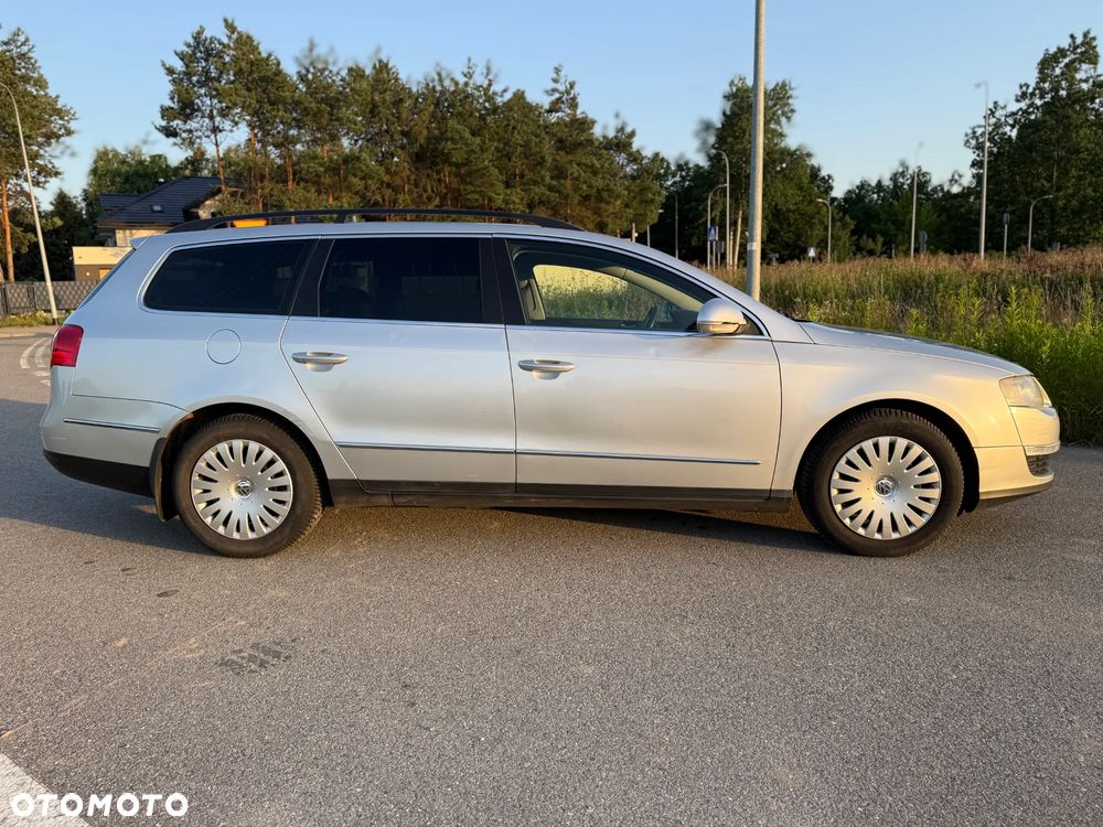 Volkswagen Passat 2.0 TDI Comfortline - 8