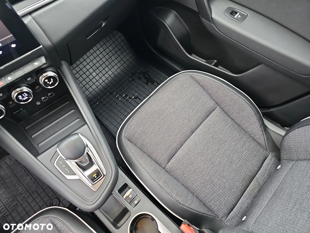 Renault Captur 1.3 TCe mHEV Techno EDC - 24