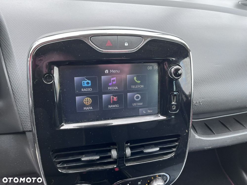 Renault Clio - 24