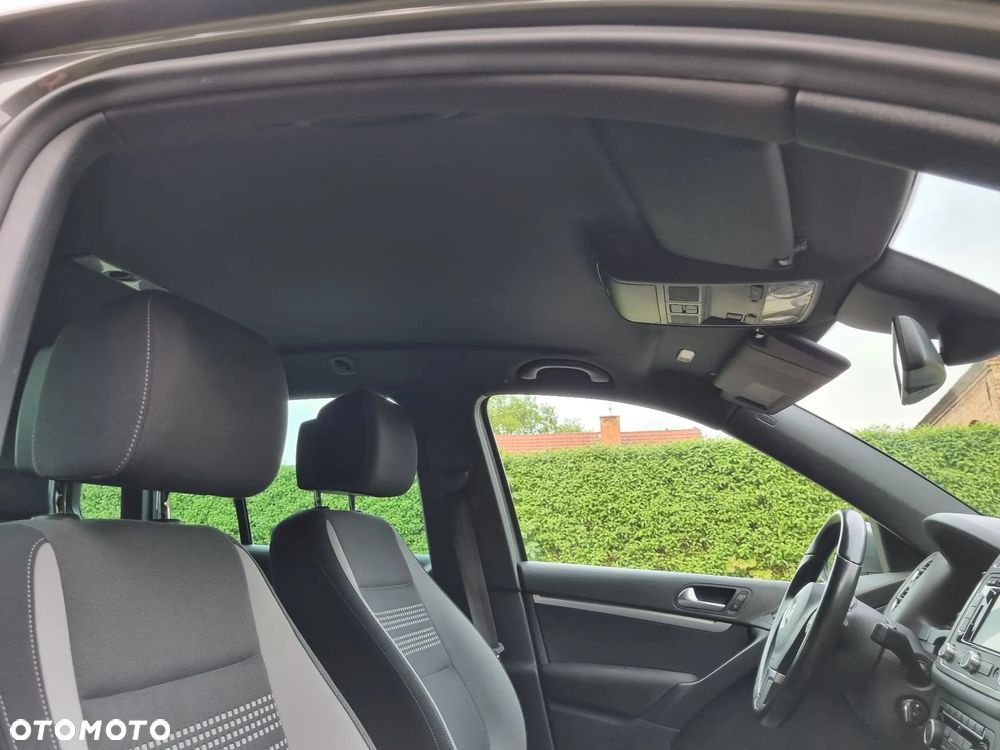 Volkswagen Tiguan 2.0 TDI 4Mot Perfectline R-Style - 13