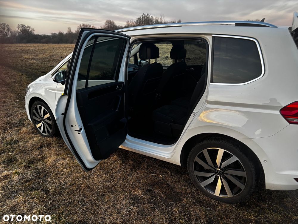 Volkswagen Touran 1.5 TSI EVO Highline DSG - 25