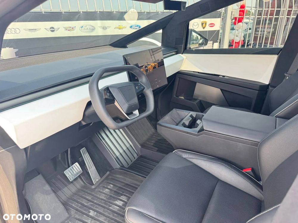 Tesla Cybertruck - 23