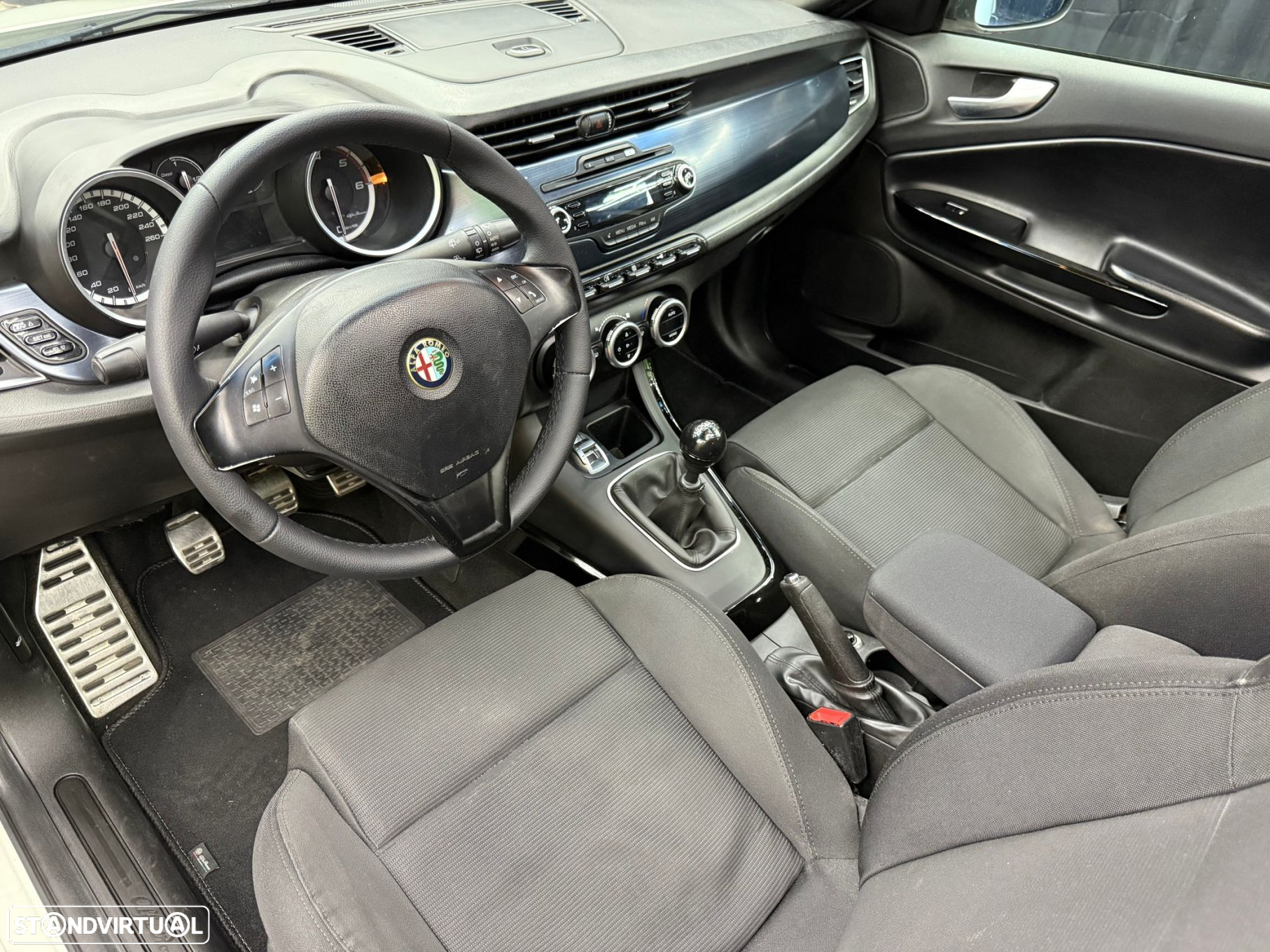 Alfa Romeo Giulietta 2.0 JTDm Distinctive - 6