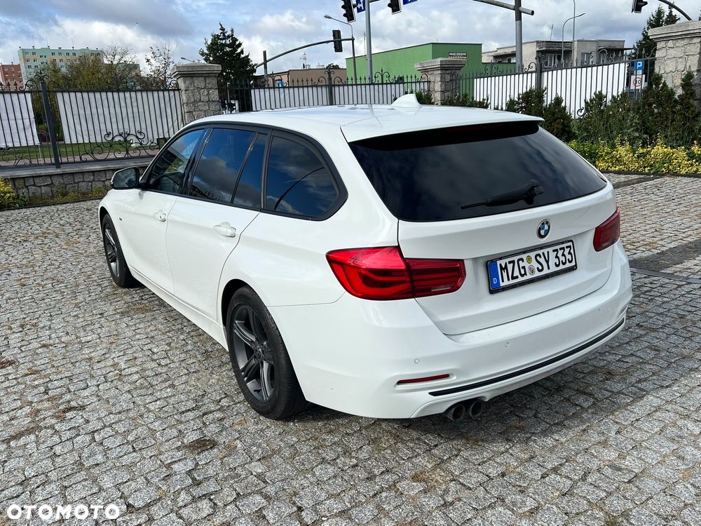 BMW Seria 3 320d xDrive Luxury Line sport - 19