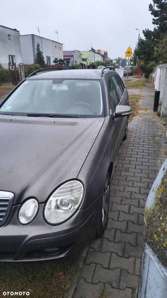 Mercedes-Benz E-Class 2007 photo 2