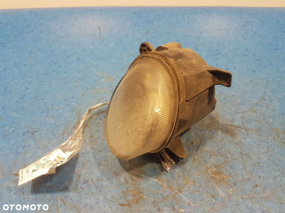 AUDI A4 B8 HALOGEN PRAWY 8T0941700 - 2