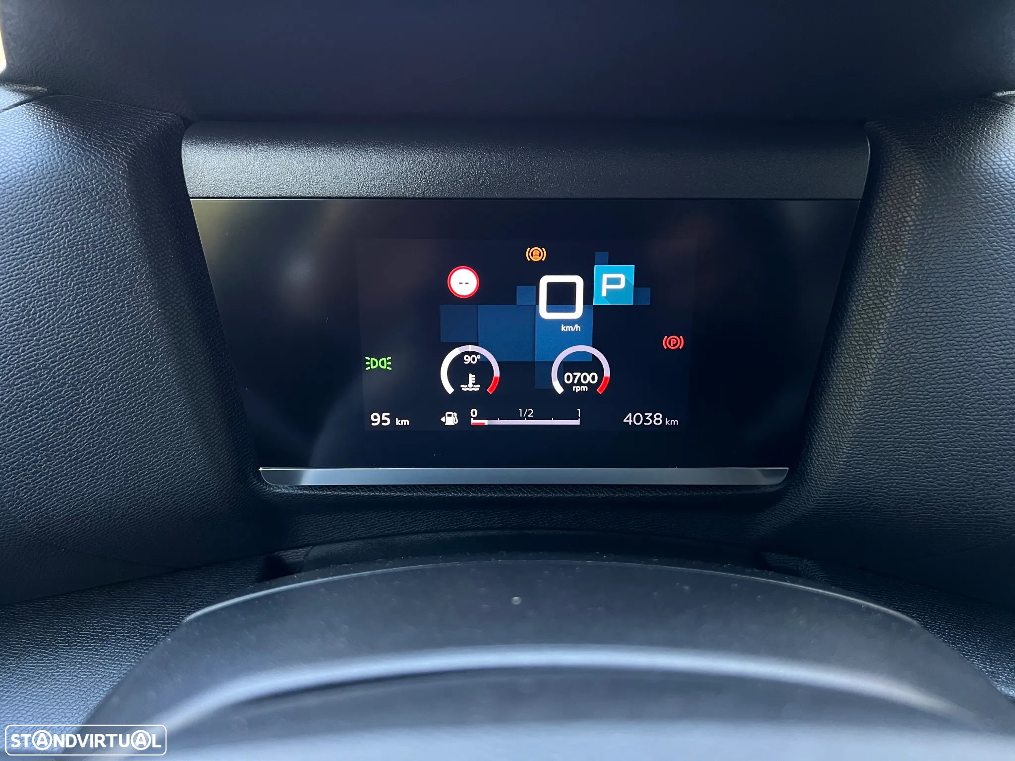 Citroën C4 X 1.2 PureTech Plus EAT8 - 14