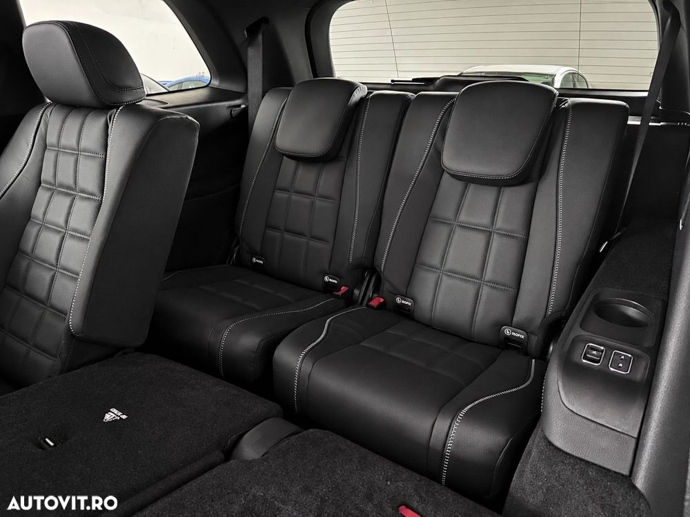 Mercedes-Benz GLS - 23