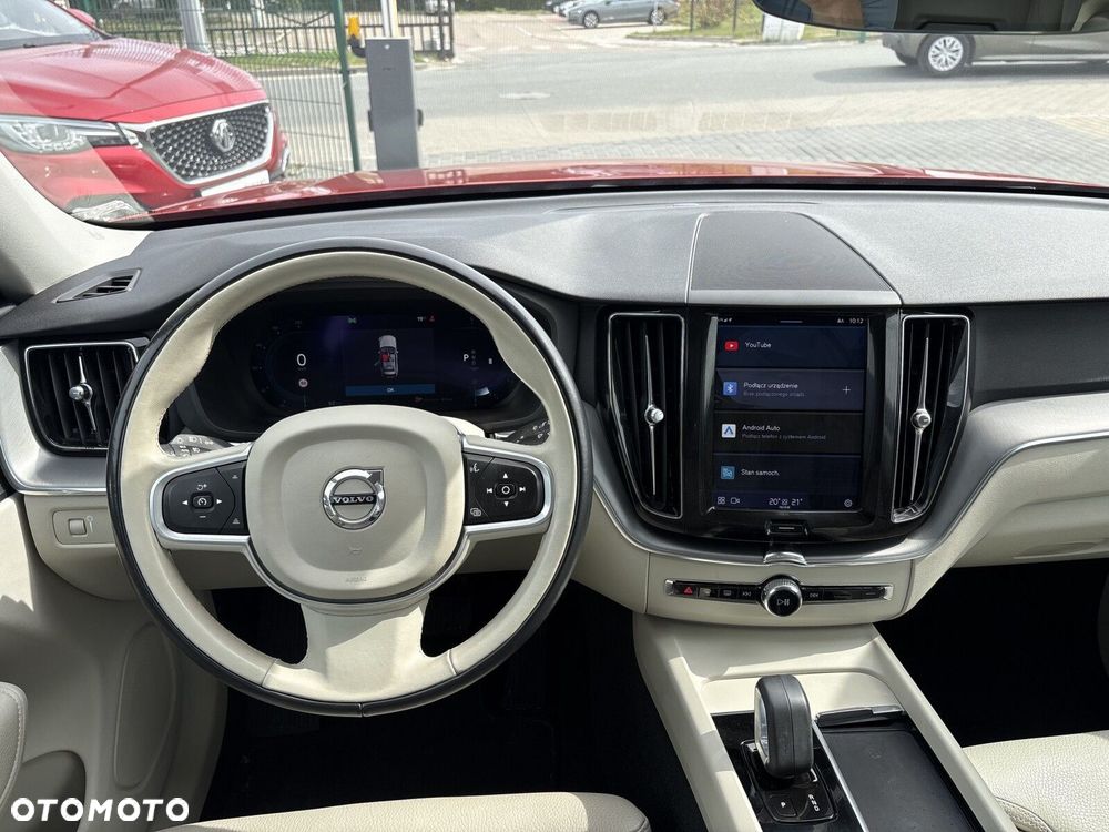 Volvo XC 60 B4 D Momentum - 20