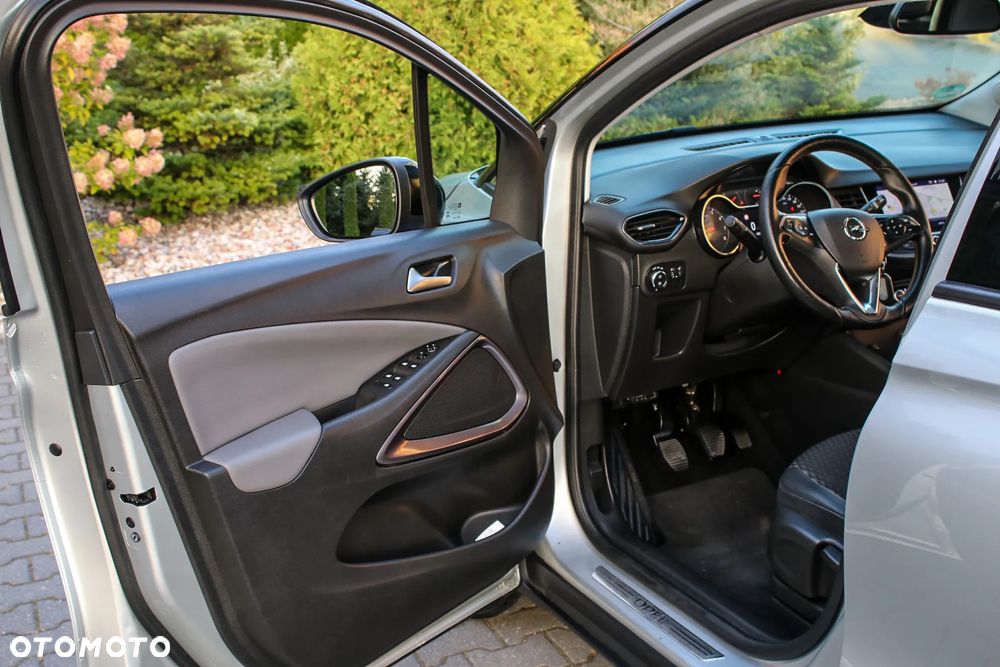 Opel Crossland X 1.2 T Design Line S&S - 33