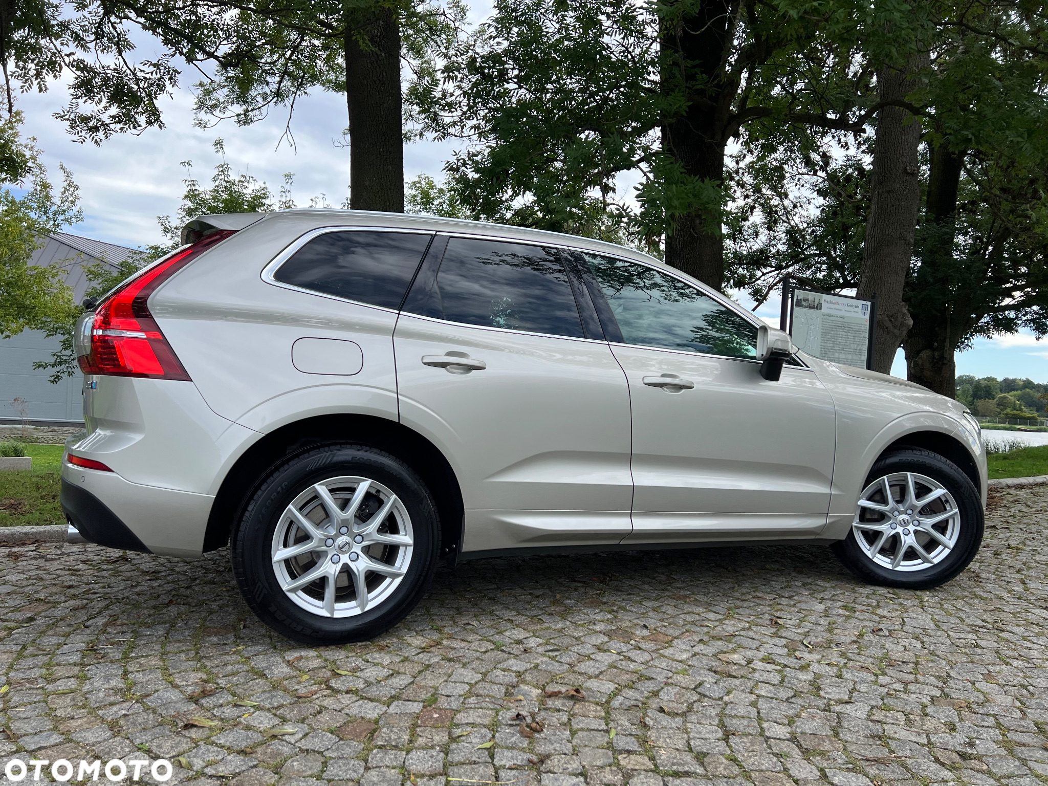 Volvo XC 60 D4 AWD Geartronic Momentum - 17