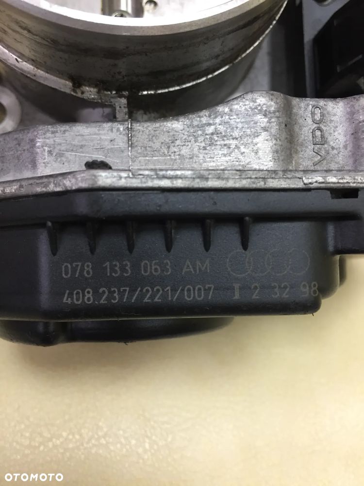 PRZEPUSTNICA VW PASSAT B5 AUDI A6 C5 2.4 V6 078133063AM - 11