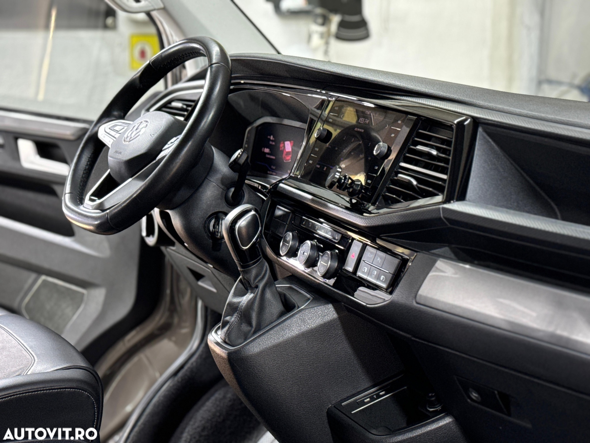 Volkswagen Multivan - 6