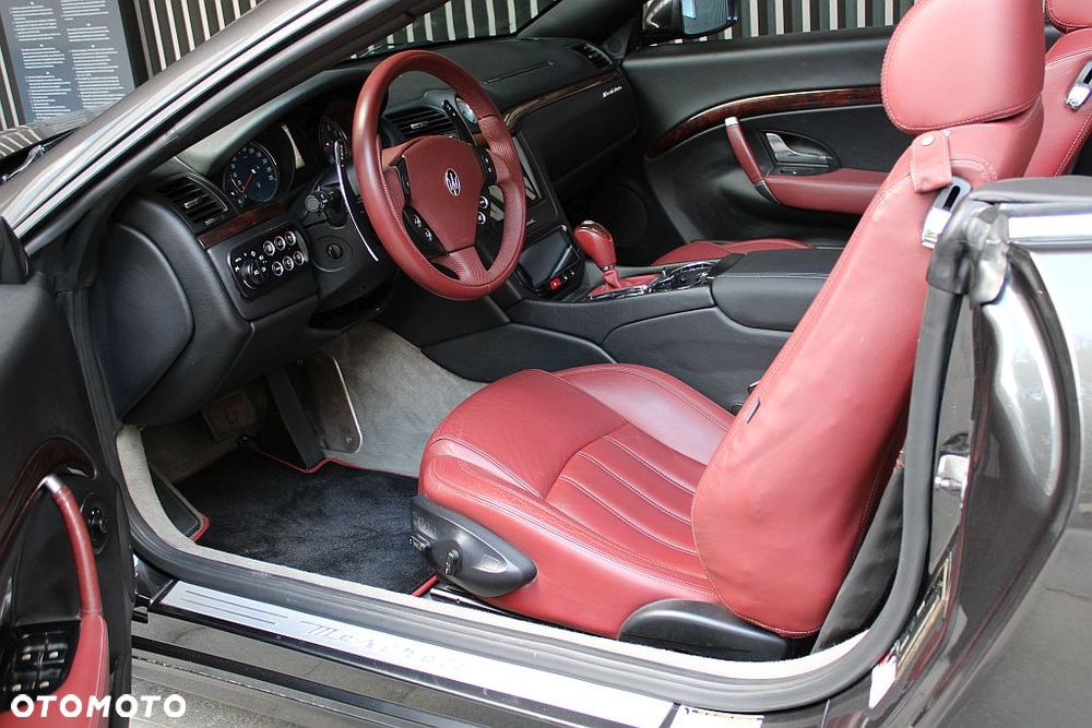 Maserati GranCabrio - 7