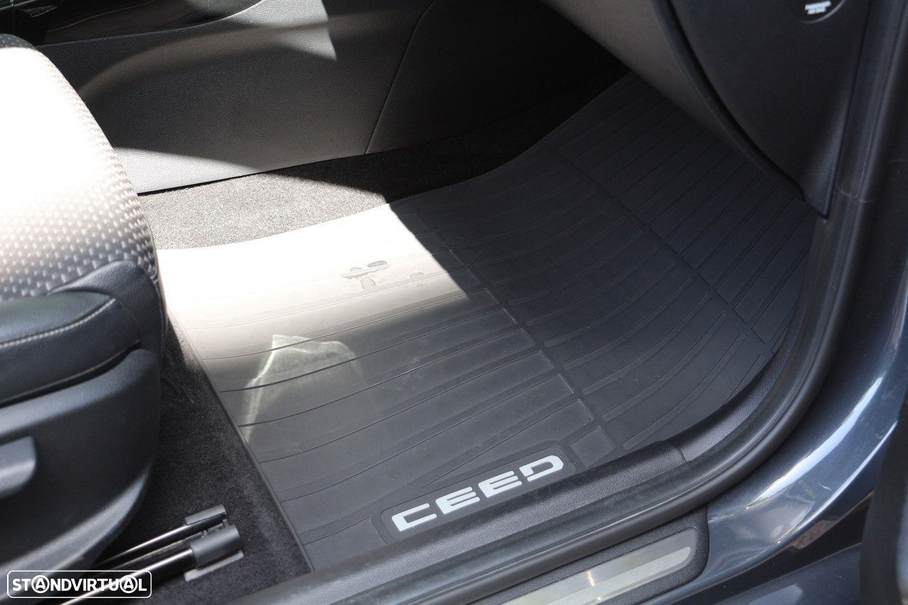 Kia Ceed SW 1.6 GDi PHEV Drive 6DCT - 27