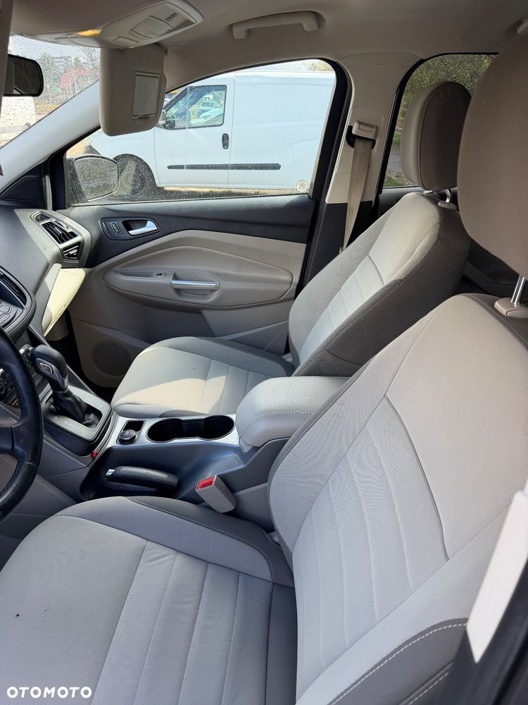 Ford Escape 2.0 EcoBoost AWD Titanium - 5