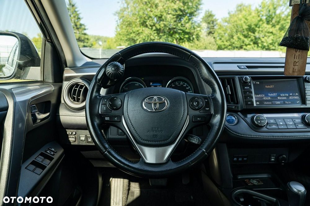 Toyota RAV4 - 18