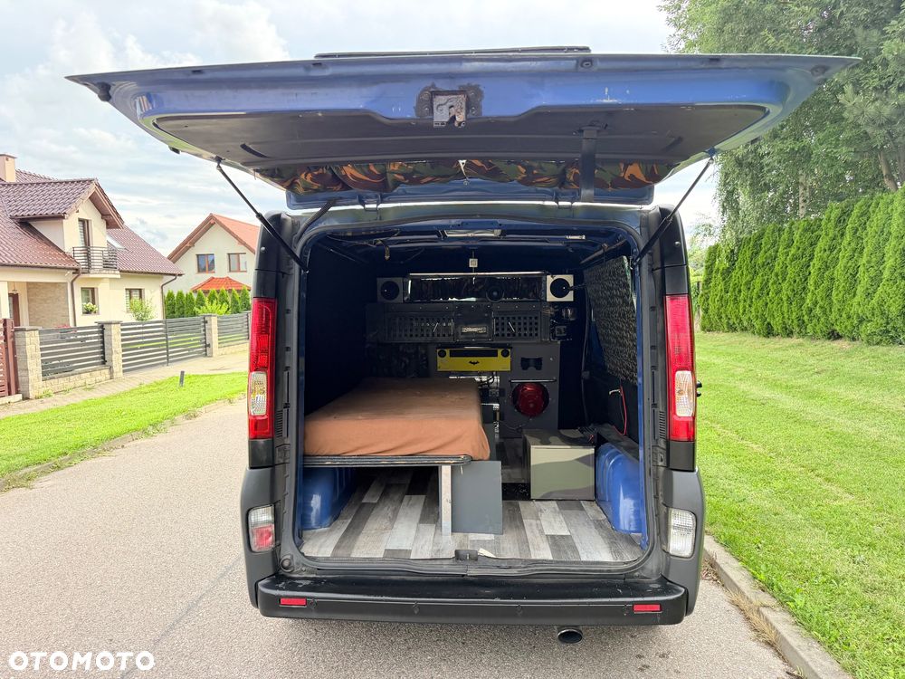 Opel Vivaro - 24
