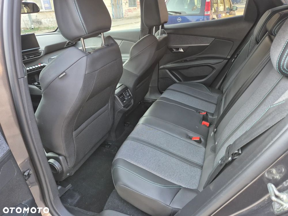 Peugeot 3008 1.2 PureTech Allure Pack S&S EAT8 - 8