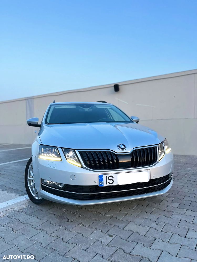 Skoda Octavia 2.0 TDI ELEGANCE DSG - 2