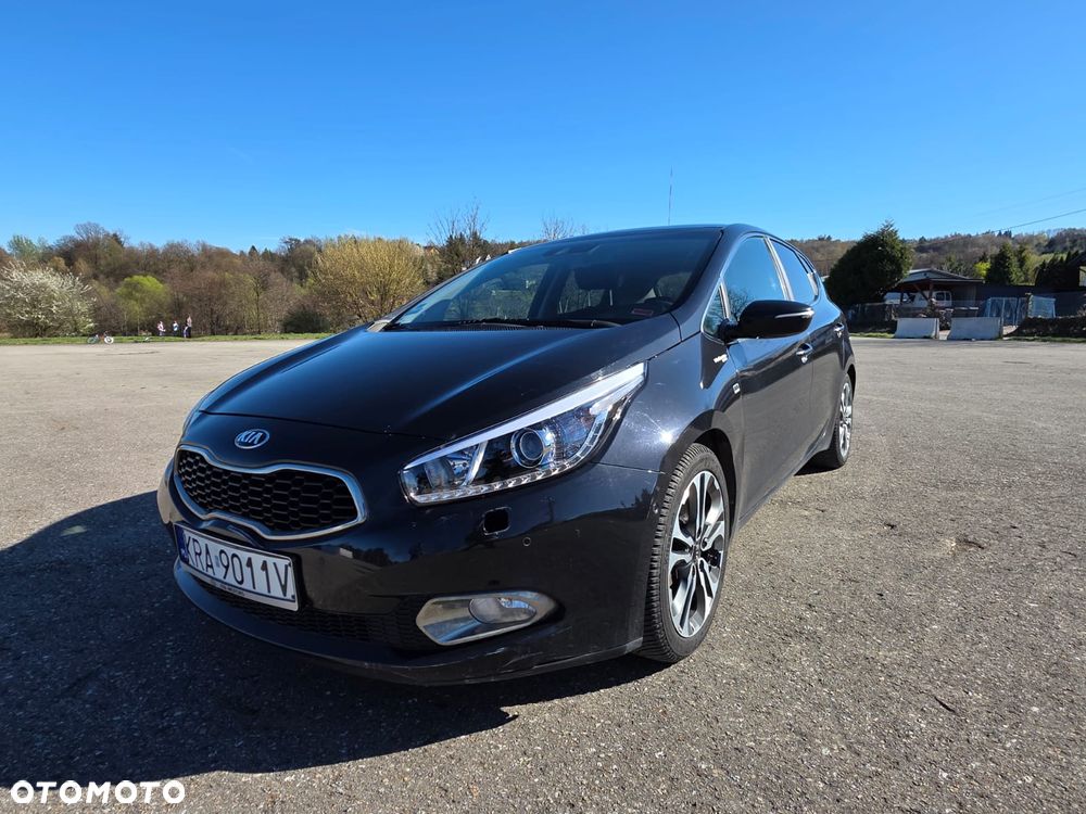 Kia Ceed 1.6 CRDi 128 Platinum Edition - 30