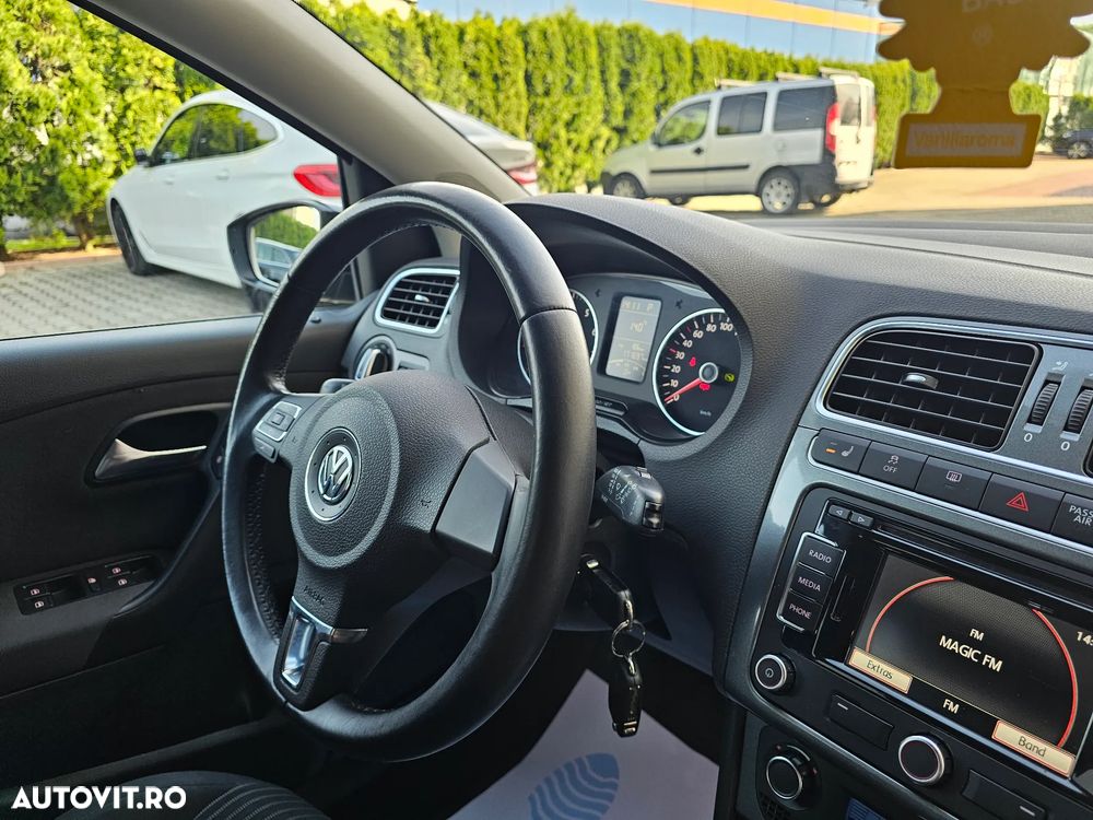 Volkswagen Polo 1.4 DSG Style - 12