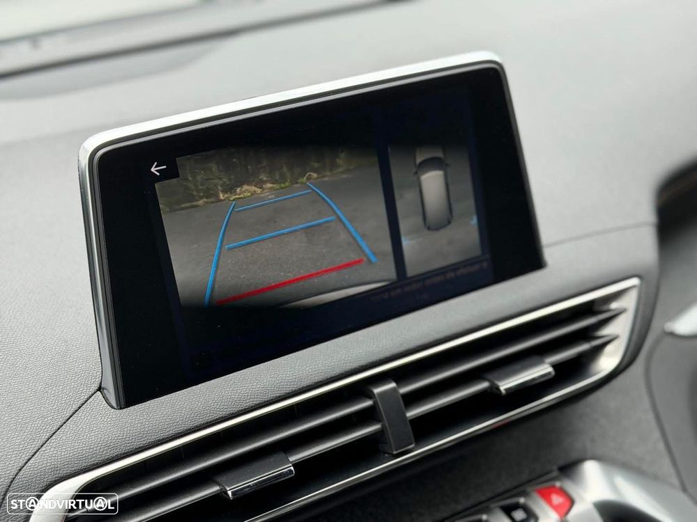 Peugeot 5008 1.5 BlueHDi GT EAT8 - 11