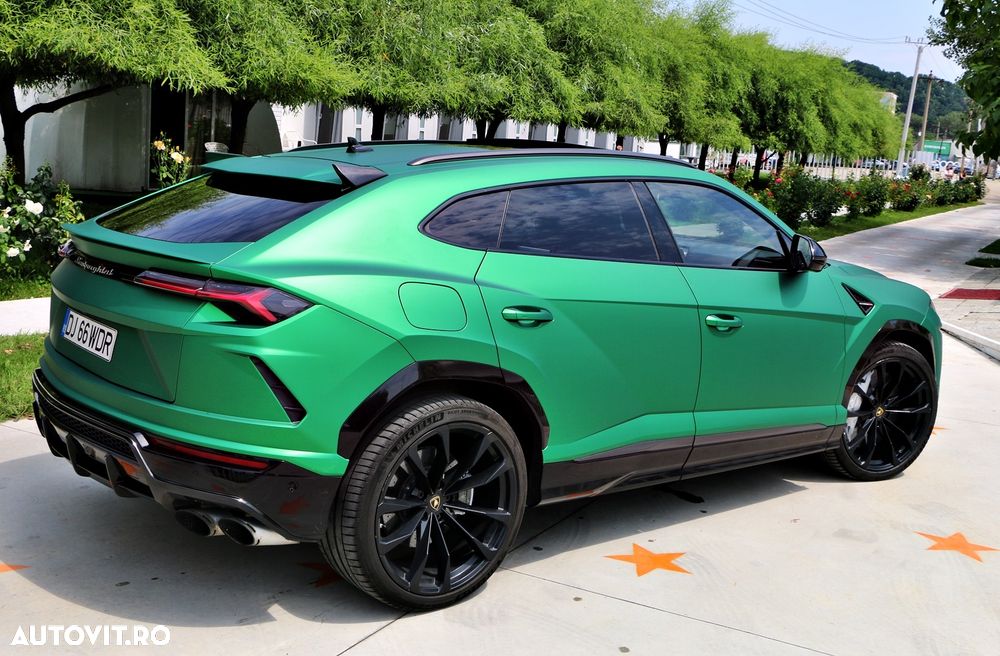 Lamborghini URUS - 9