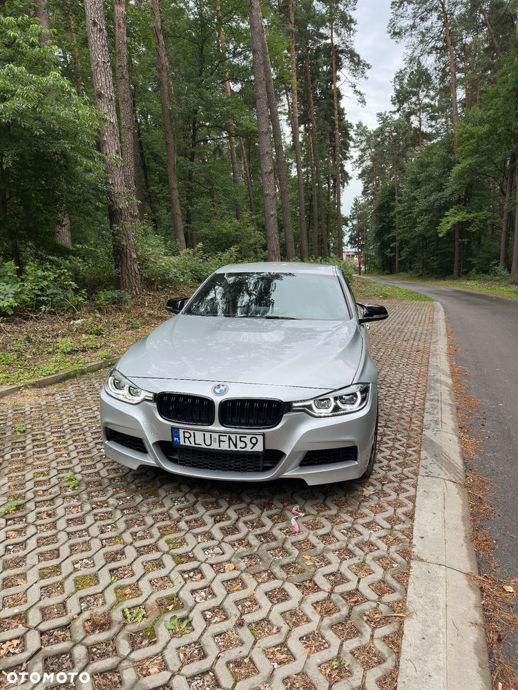 BMW Seria 3 330i Sport Line - 2