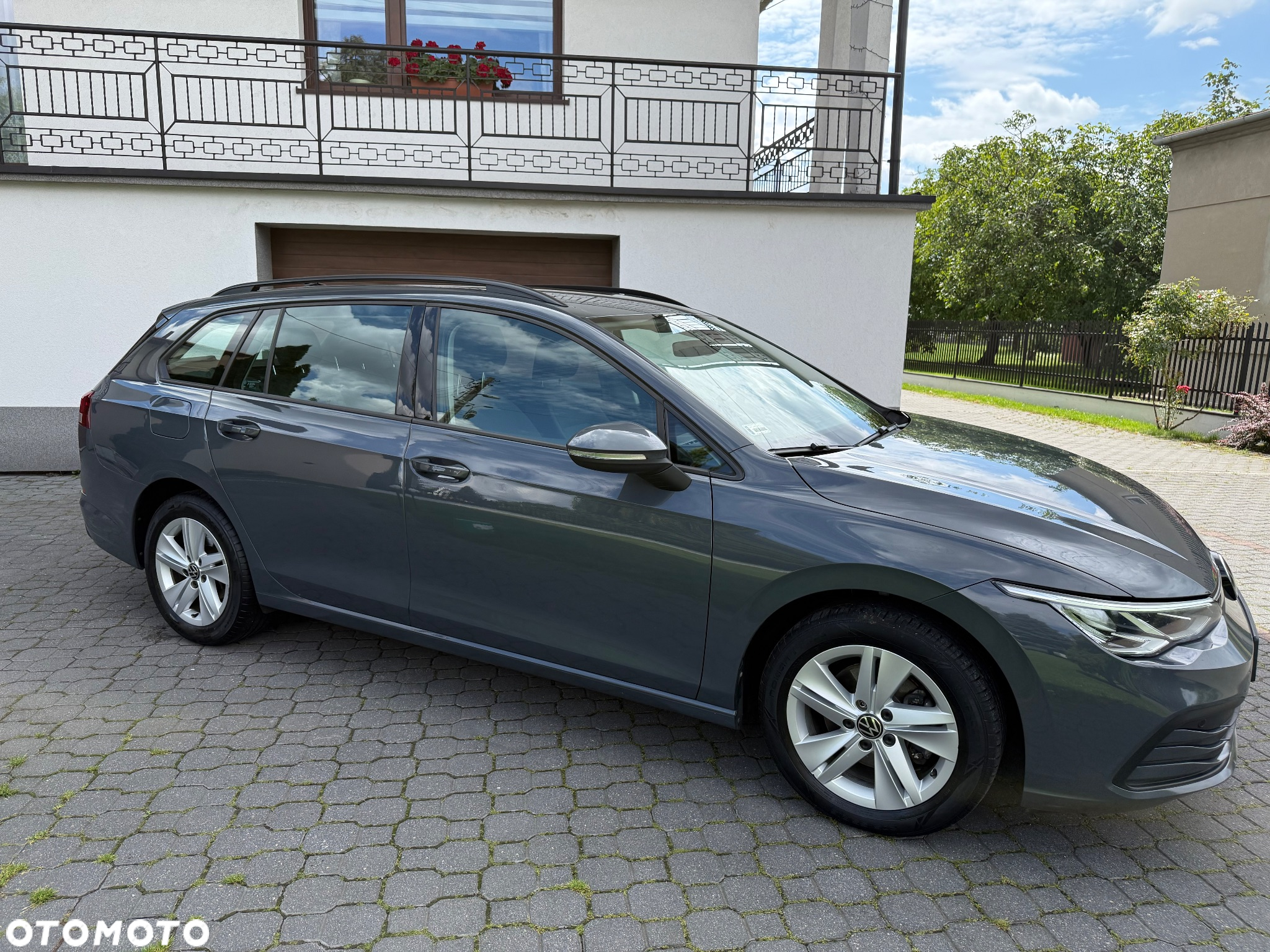 Volkswagen Golf - 10