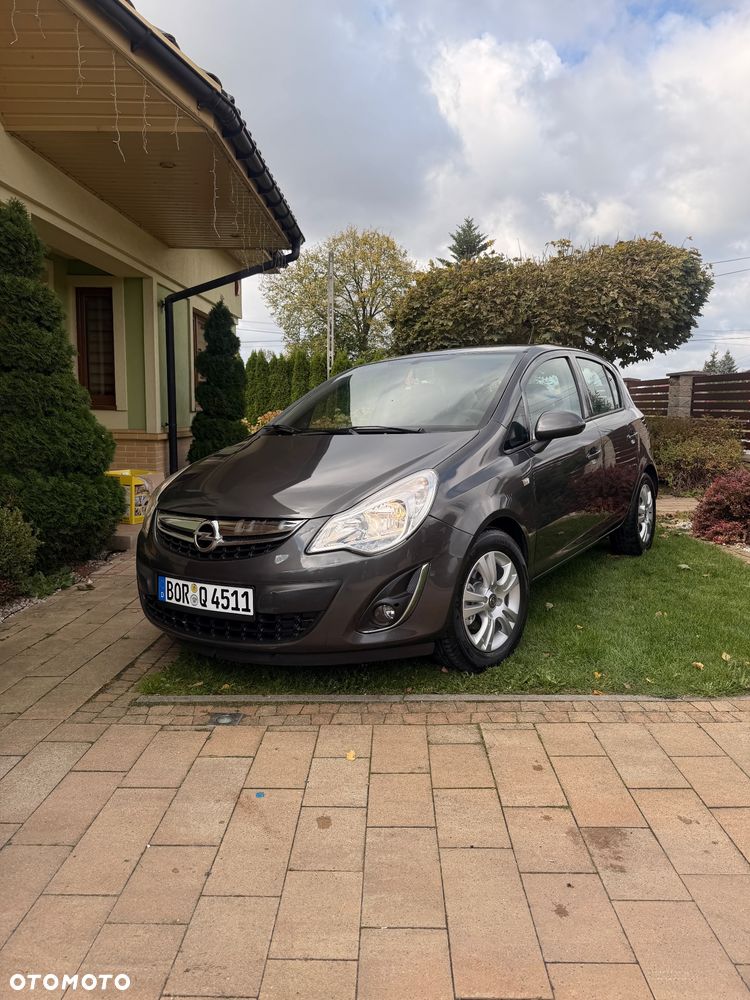 Opel Corsa 1.2 16V Cosmo - 2