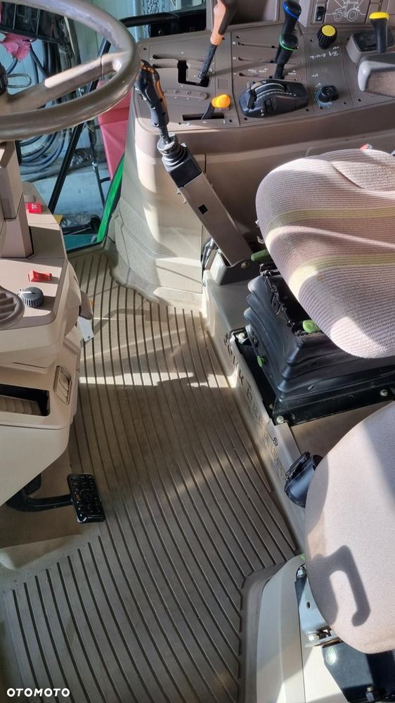 John Deere JOHN DEERE 6330 , 2013 - 8