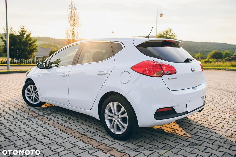 Kia Ceed - 15