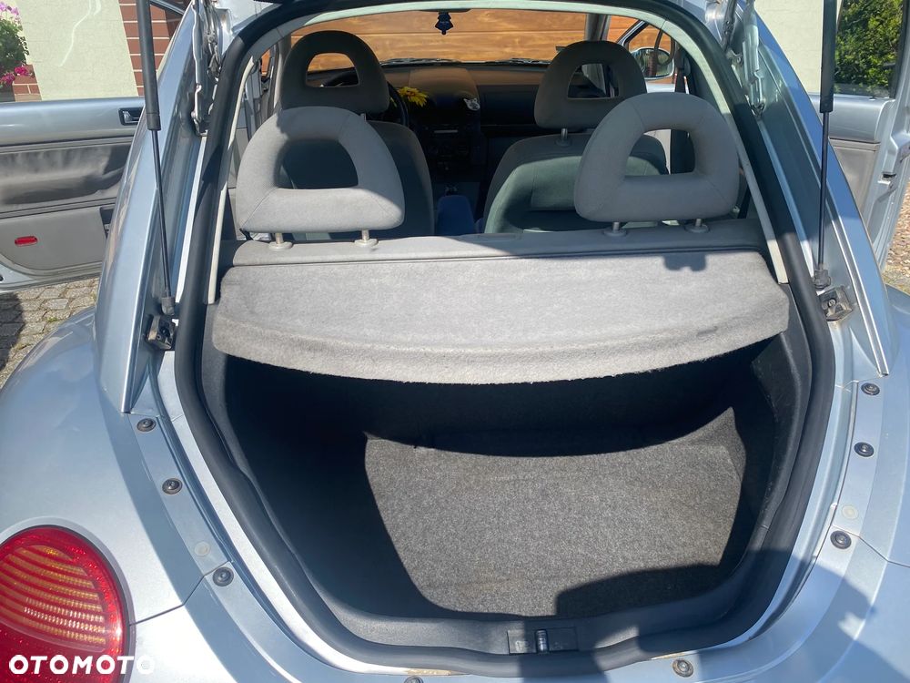 Volkswagen New Beetle - 5