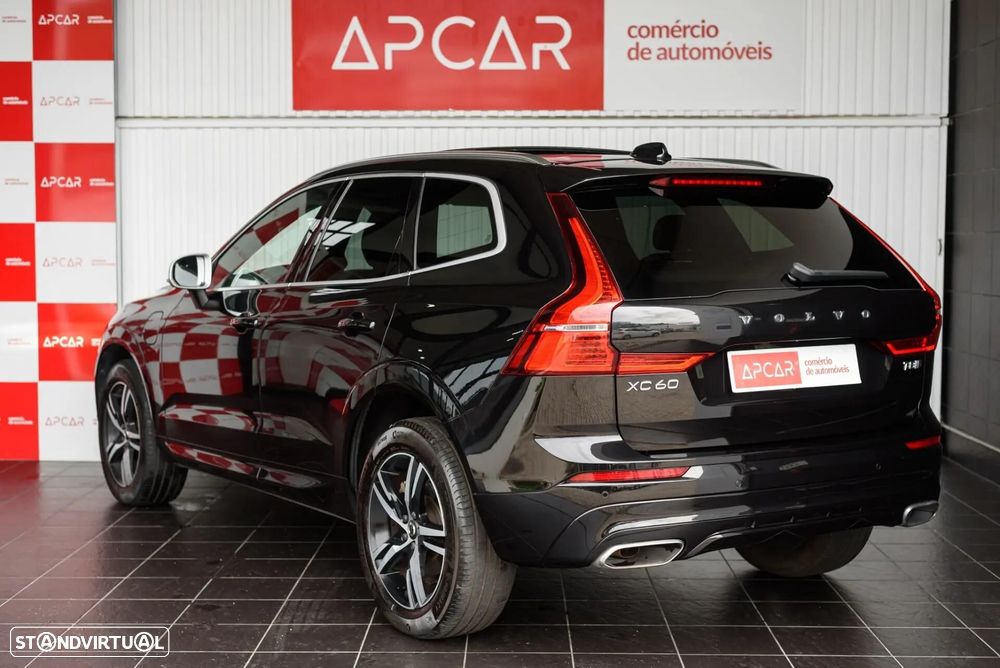 Volvo XC 60 2.0 T8 PHEV R-Design AWD - 8