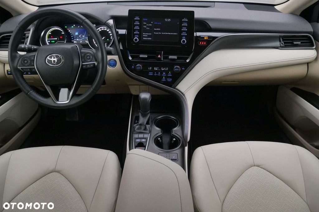 Toyota Camry - 8