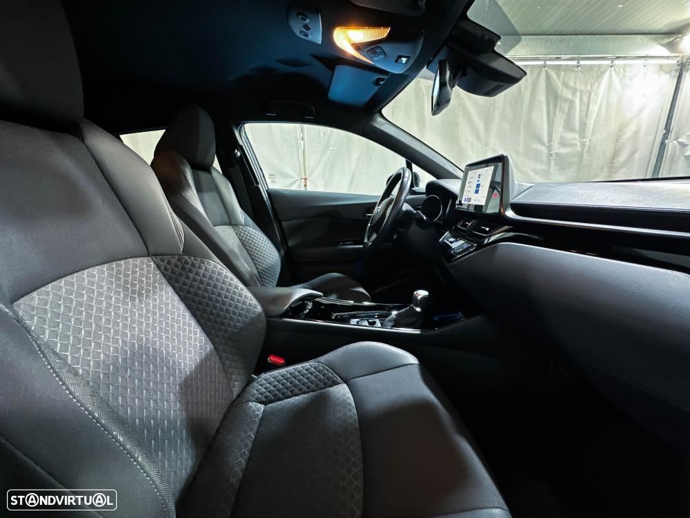 Toyota C-HR 1.8 Hybrid Exclusive - 31