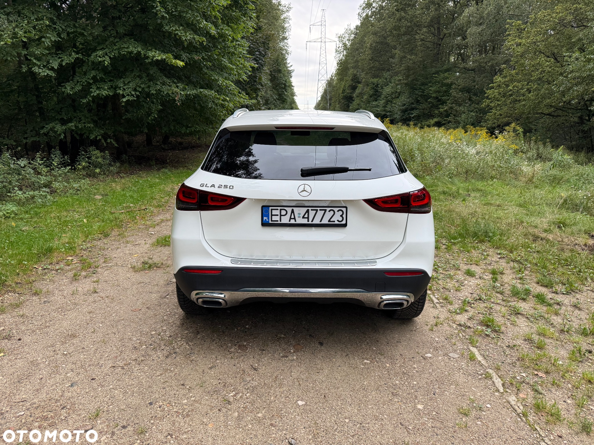 Mercedes-Benz GLA - 6