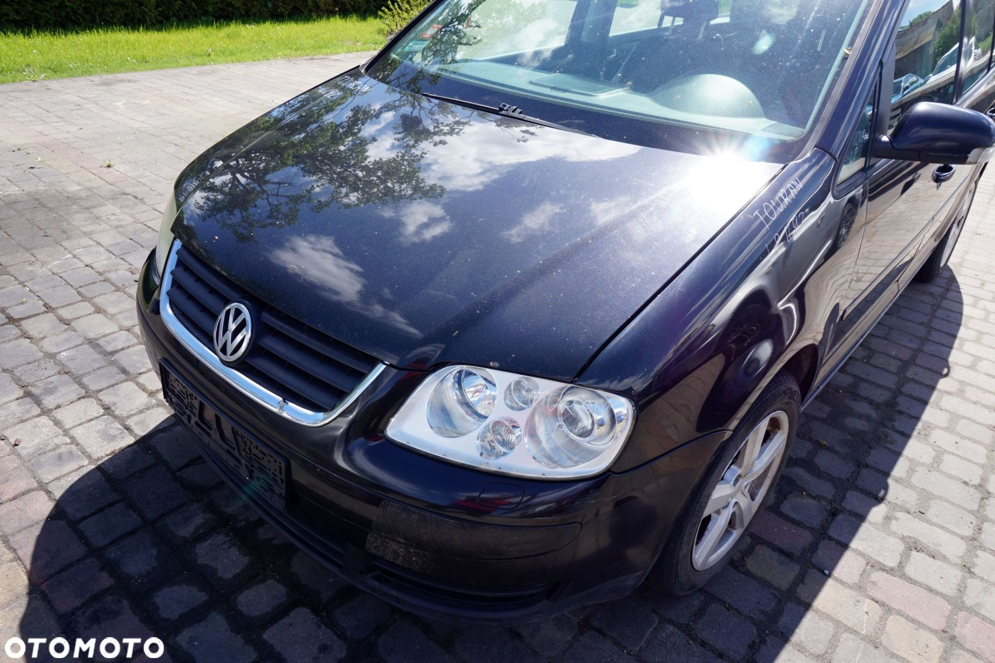 MASKA ZDERZAK BŁOTNIKI LAMPY TOURAN I 1T LC9Z XENON SPRYSKI VOLKSWAGEN 2003-2006 CZARNY PRZÓD KOMPLETNY - 3
