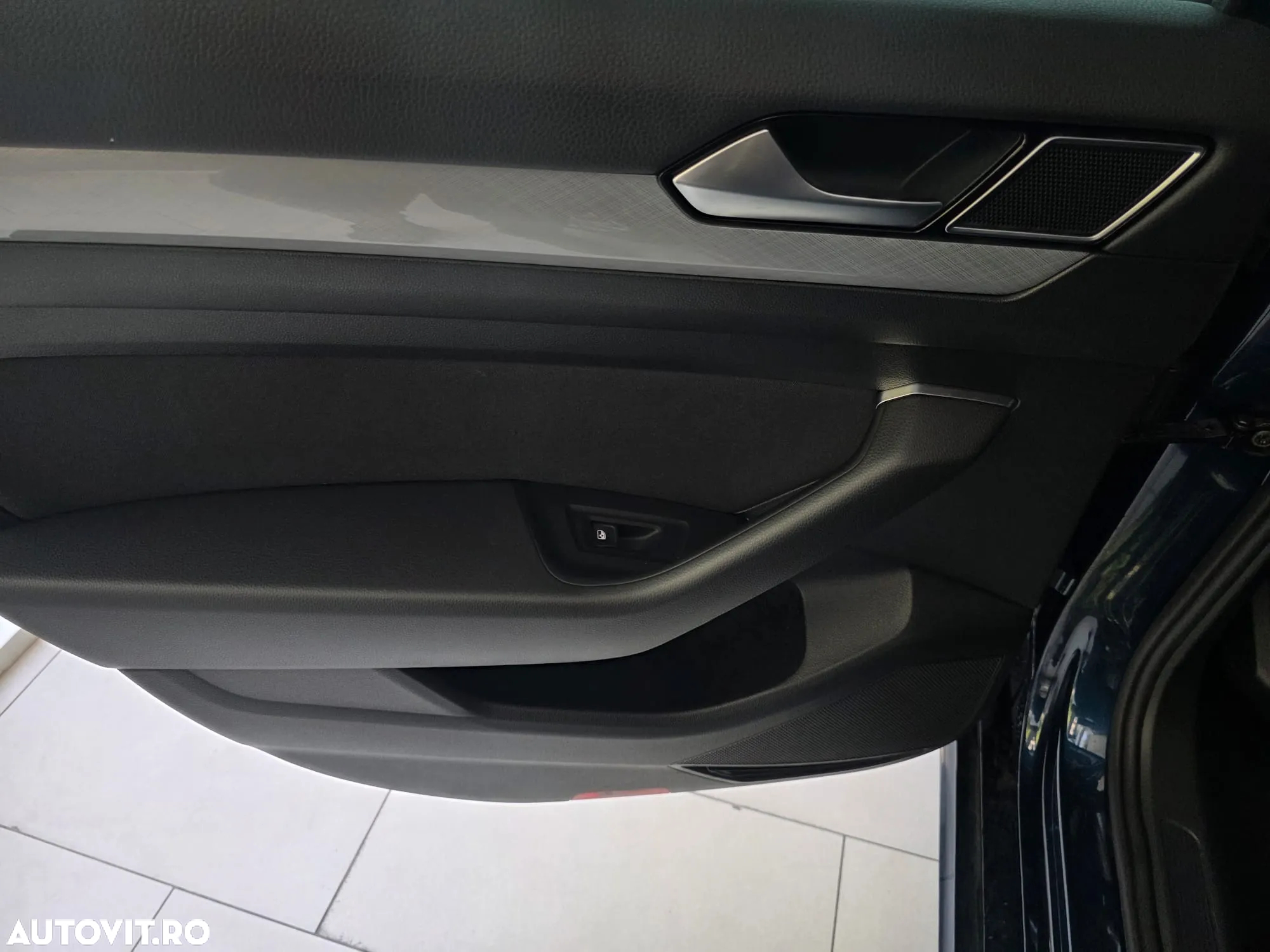 Volkswagen Passat Variant 2.0 TDI DSG R Executive - 24
